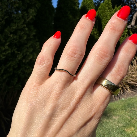 Marrow Fine 14k Gold and black diamond simple wave band - Picture 3 of 15